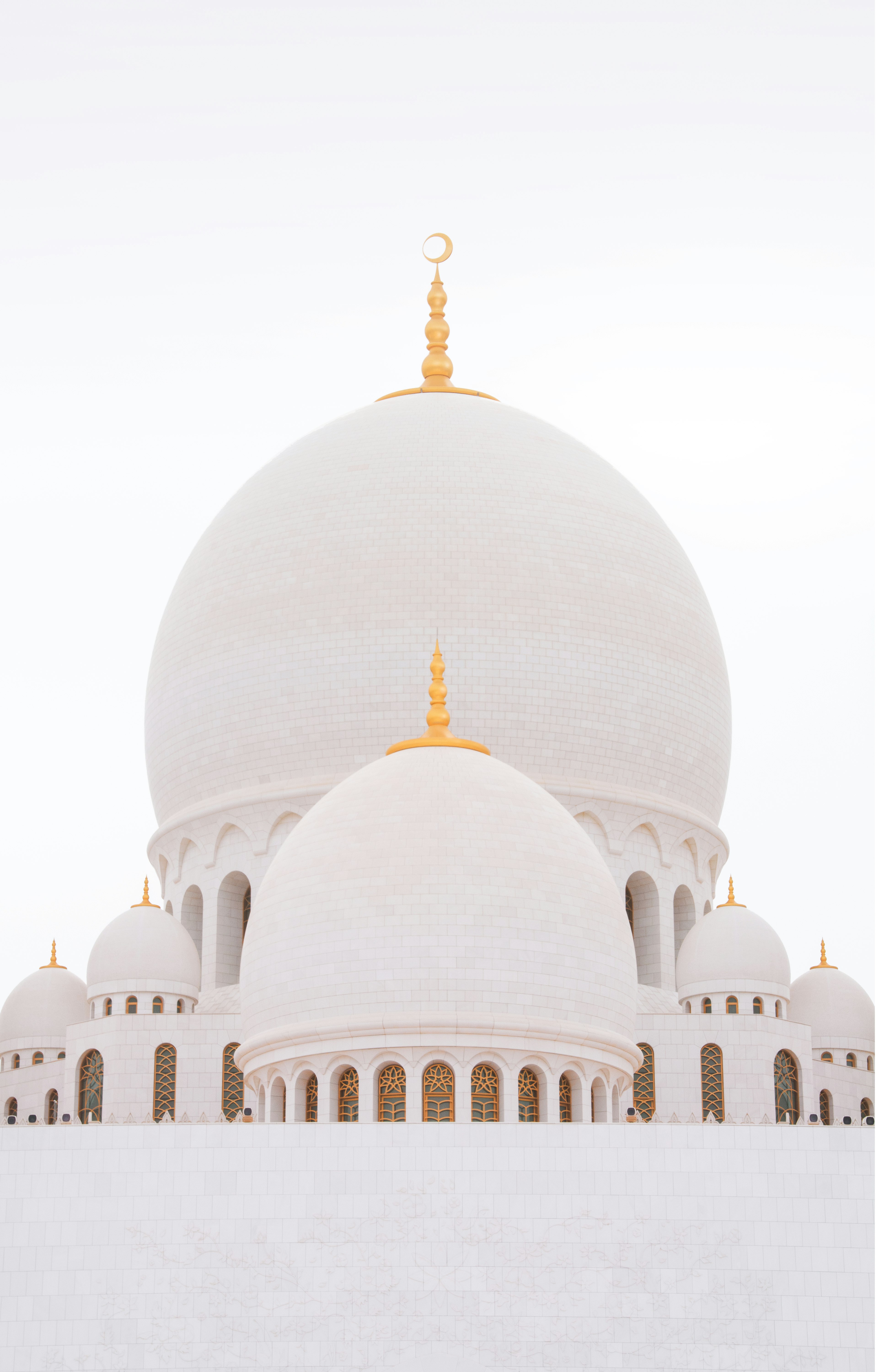 white mosque during daytime